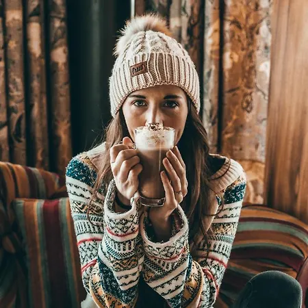 Valsana - Small Luxury Ароза