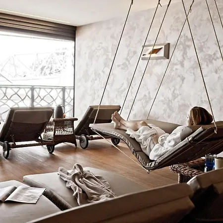 Valsana - Small Luxury Отель