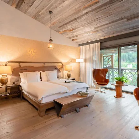 Отель Valsana - Small Luxury Ароза