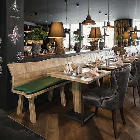 Valsana - Small Luxury Ароза